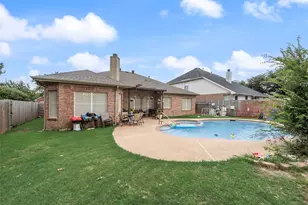 6420 St Alban Ct, Arlington, TX 76001 - Photo 22