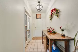 6420 St Alban Ct, Arlington, TX 76001 - Photo 4