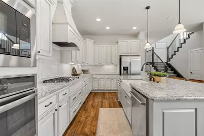 1820 Roundtree Circle W, Fort Worth, TX 76008 - Photo 18