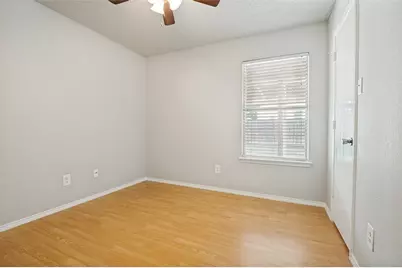 511 Hollyberry Drive, Mansfield, TX 76063 - Photo 10