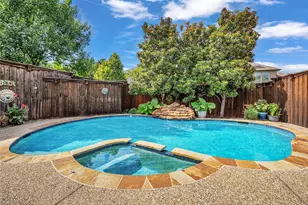 6208 Brownstone Dr, McKinney, TX 75070 - Photo 2