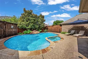 6208 Brownstone Dr, McKinney, TX 75070 - Photo 2