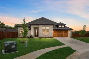 1044 Quincy Dr, Red Oak, TX 75154 - Photo 2
