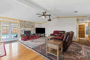 100 Countryside Dr, Arlington, TX 76014 - Photo 12