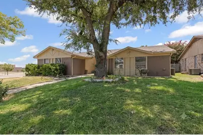 100 Countryside Drive, Arlington, TX 76014 - Photo 4