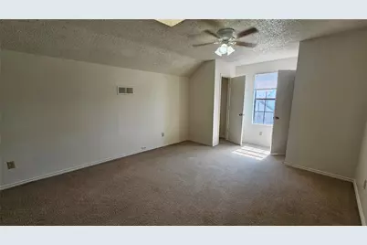 550 E Windsor Avenue, Denton, TX 76209 - Photo 36