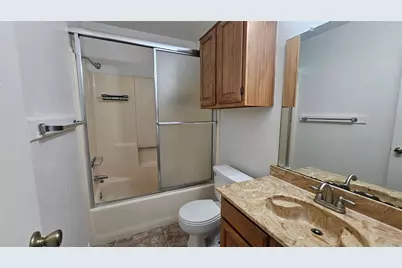 550 E Windsor Avenue, Denton, TX 76209 - Photo 16