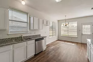 821 S Parks Dr, DeSoto, TX 75115 - Photo 6