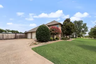 912 Summer Hill Ln, Red Oak, TX 75154 - Photo 4