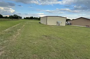 18121 Brookfield Dr, Justin, TX 76247 - Photo 2