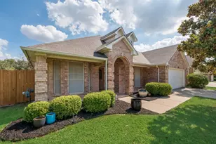 4736 Emerald Trace Way, Fort Worth, TX 76244 - Photo 2