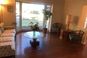 11333 Strait Ln, Dallas, TX 75229 - Photo 10