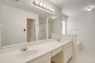 608 Gracie Lane, Burleson, TX 76028 - Photo 10