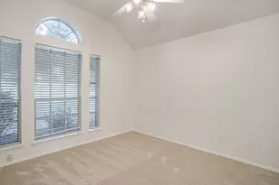 608 Gracie Ln, Burleson, TX 76028 - Photo 14