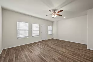 105 SE 4th St, Bonham, TX 75144 - Photo 8