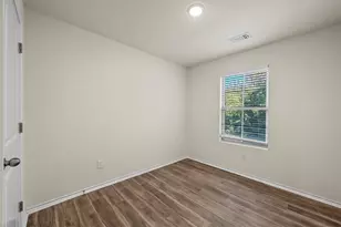 105 SE 4th St, Bonham, TX 75144 - Photo 12