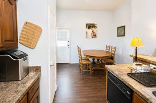 1249 Cottonwood Dr, Crowley, TX 76036 - Photo 6