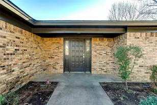 305 Bentley Dr, Joshua, TX 76058 - Photo 4