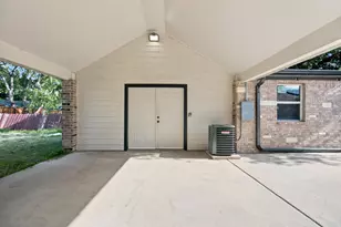 2016 Knollwood Ln, Carrollton, TX 75006 - Photo 18