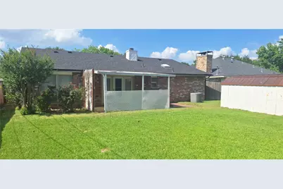 2428 Heathercrest Drive, Arlington, TX 76018 - Photo 12