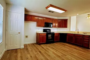 7208 Chateau Dr, Frisco, TX 75035 - Photo 4