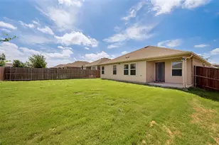 905 English Dr, Aubrey, TX 76227 - Photo 20