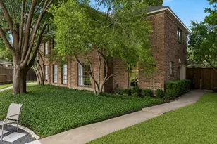 9321 Highedge Cir, Dallas, TX 75238 - Photo 18