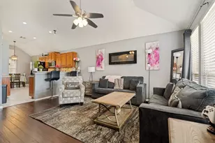 1655 Wildflower Dr, Waxahachie, TX 75165 - Photo 2
