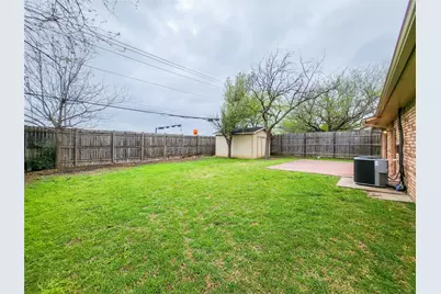 7216 Lancashire Drive, North Richland Hills, TX 76182 - Photo 10