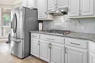 1112 Bentwater Pkwy, Grand Prairie, TX 75104 - Photo 14