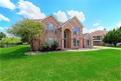 1112 Bentwater Parkway, Grand Prairie, TX 75104 - Photo 2