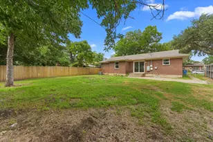 826 Harbor Dr, Lewisville, TX 75057 - Photo 22