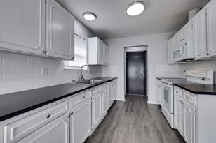 1128 Georgian Rd E, Saginaw, TX 76179 - Photo 14