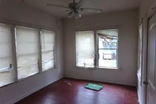 7415 Cortland Ave, Dallas, TX 75235 - Photo 16