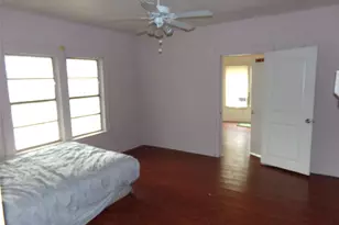 7415 Cortland Ave, Dallas, TX 75235 - Photo 14