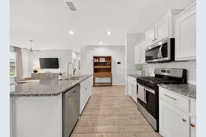 8605 Mirror Lake Drive, Fort Worth, TX 76179 - Photo 10