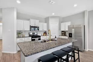 8605 Mirror Lk Dr, Fort Worth, TX 76179 - Photo 6