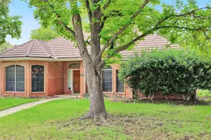 1409 Nettleton Dr, DeSoto, TX 75115 - Photo 2