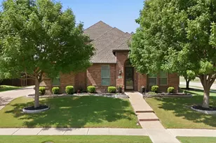 5700 Waterford Ln, McKinney, TX 75071 - Photo 2