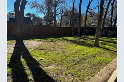 502 Lakeside Drive, Irving, TX 75062 - Photo 14