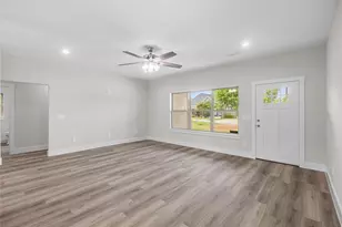 106 N Lackey St, Tom Bean, TX 75489 - Photo 8