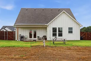 423 Red Bud Ln, Tolar, TX 76476 - Photo 26