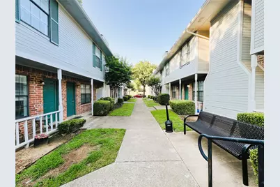 929 W Hickory Street #A8, Denton, TX 76201 - Photo 2
