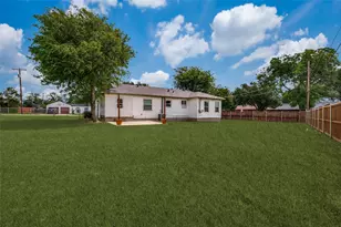202 W Cherry St, Duncanville, TX 75116 - Photo 12