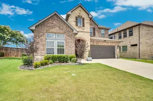 2403 High Bluff Dr, Mansfield, TX 76063 - Photo 2