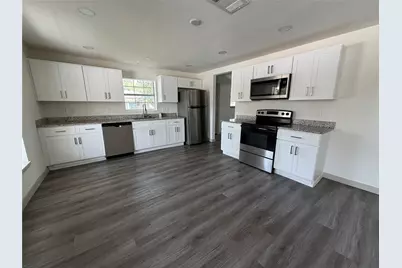 605 N Pine Street, Roanoke, TX 76262 - Photo 2