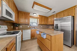 104 W Jade Dr, Hewitt, TX 76643 - Photo 8