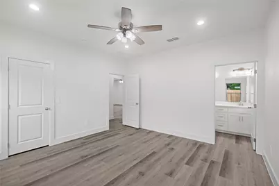 209 W Bonham Street, Tom Bean, TX 75489 - Photo 14