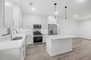 209 W Bonham St, Tom Bean, TX 75489 - Photo 10