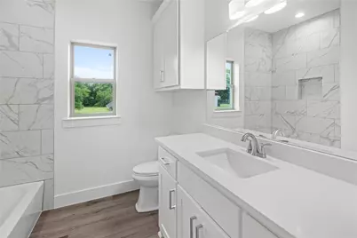 209 W Bonham Street, Tom Bean, TX 75489 - Photo 20